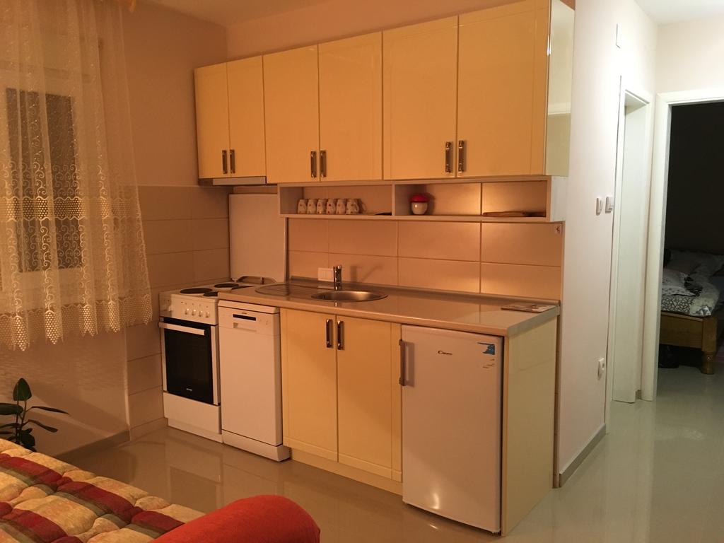 Apartment Vistanova Vrdnik Esterno foto