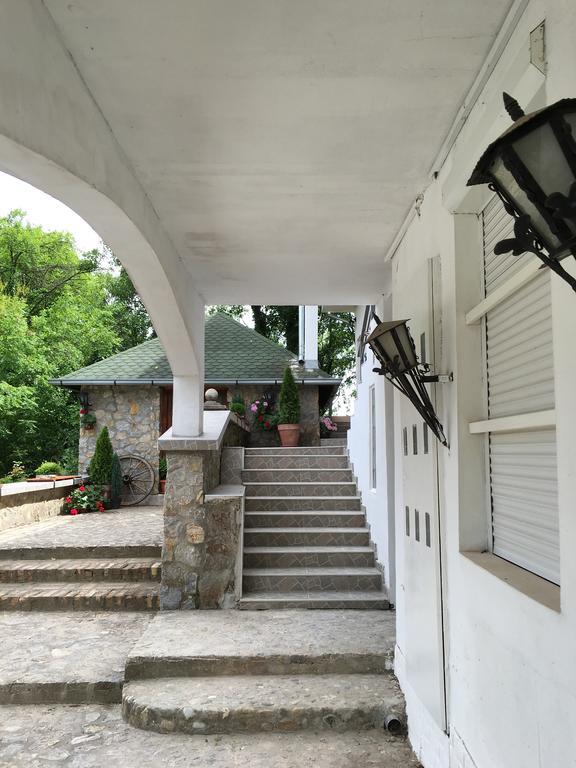 Apartment Vistanova Vrdnik Esterno foto