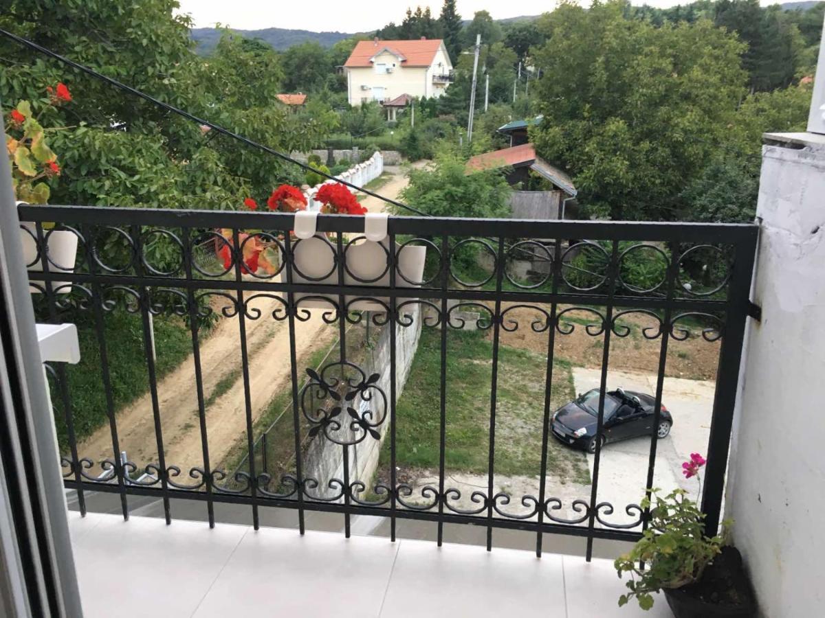 Apartment Vistanova Vrdnik Esterno foto
