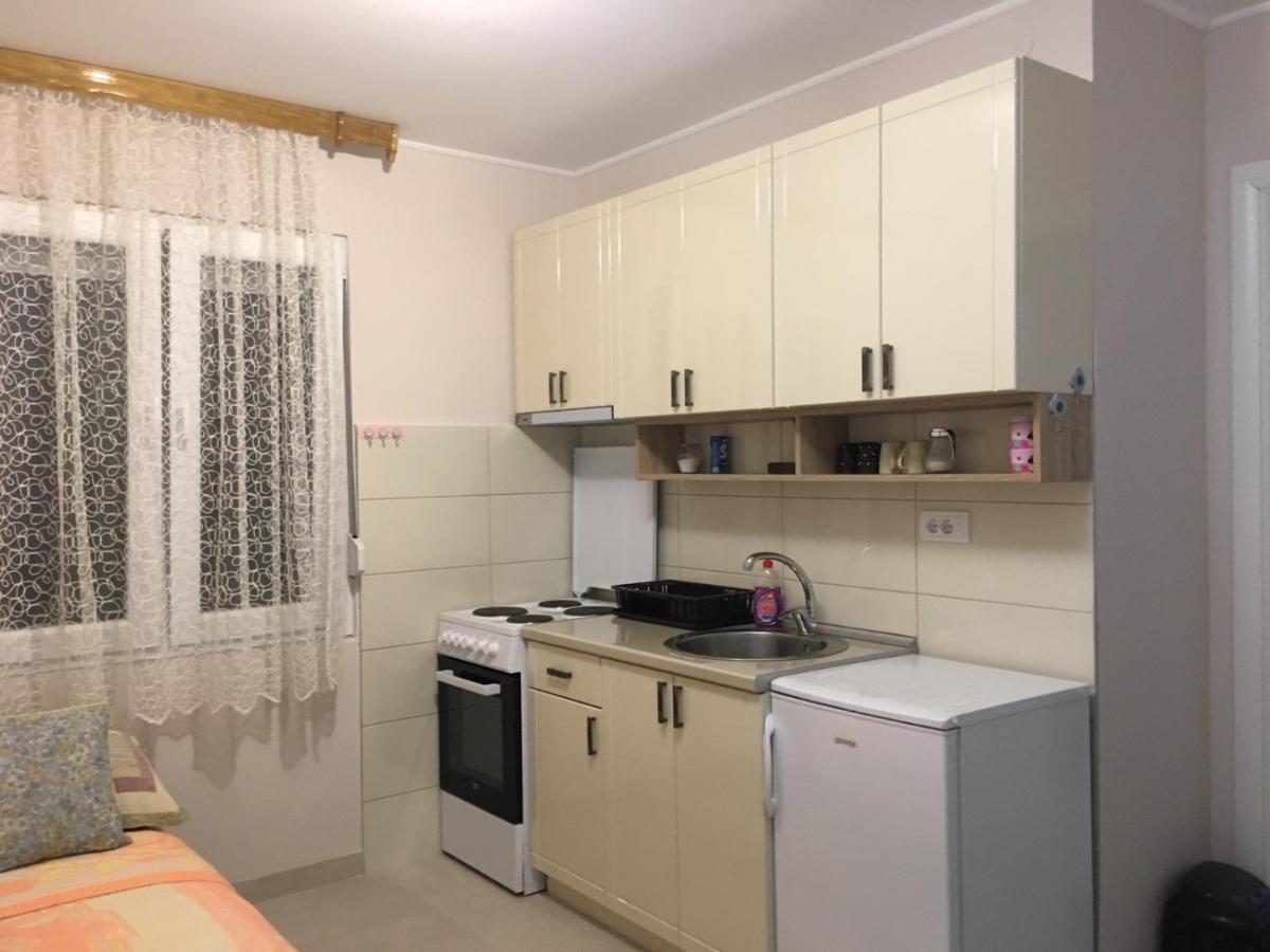 Apartment Vistanova Vrdnik Esterno foto