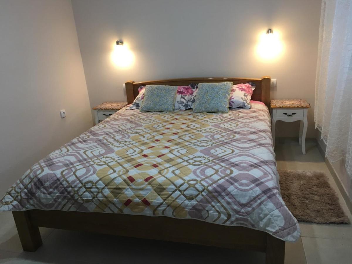 Apartment Vistanova Vrdnik Esterno foto