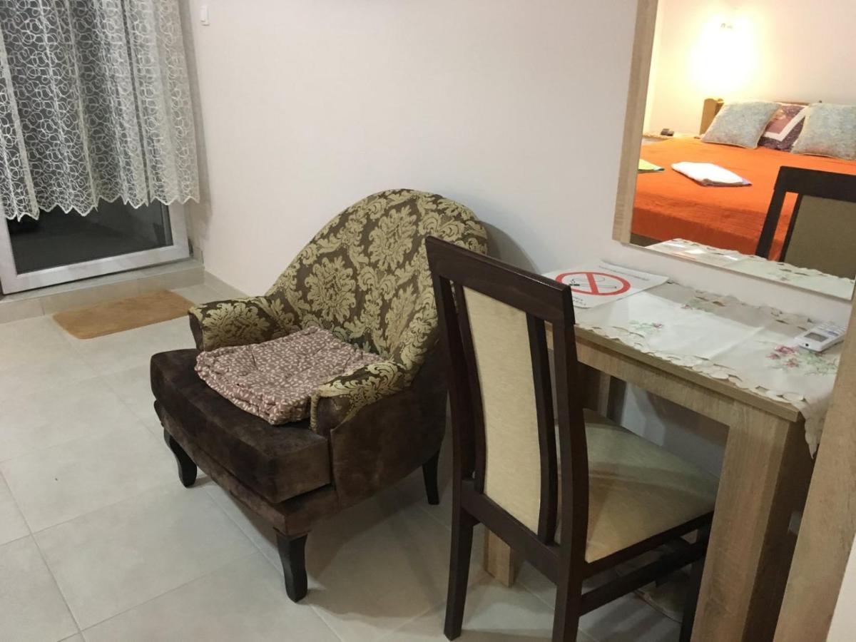 Apartment Vistanova Vrdnik Esterno foto